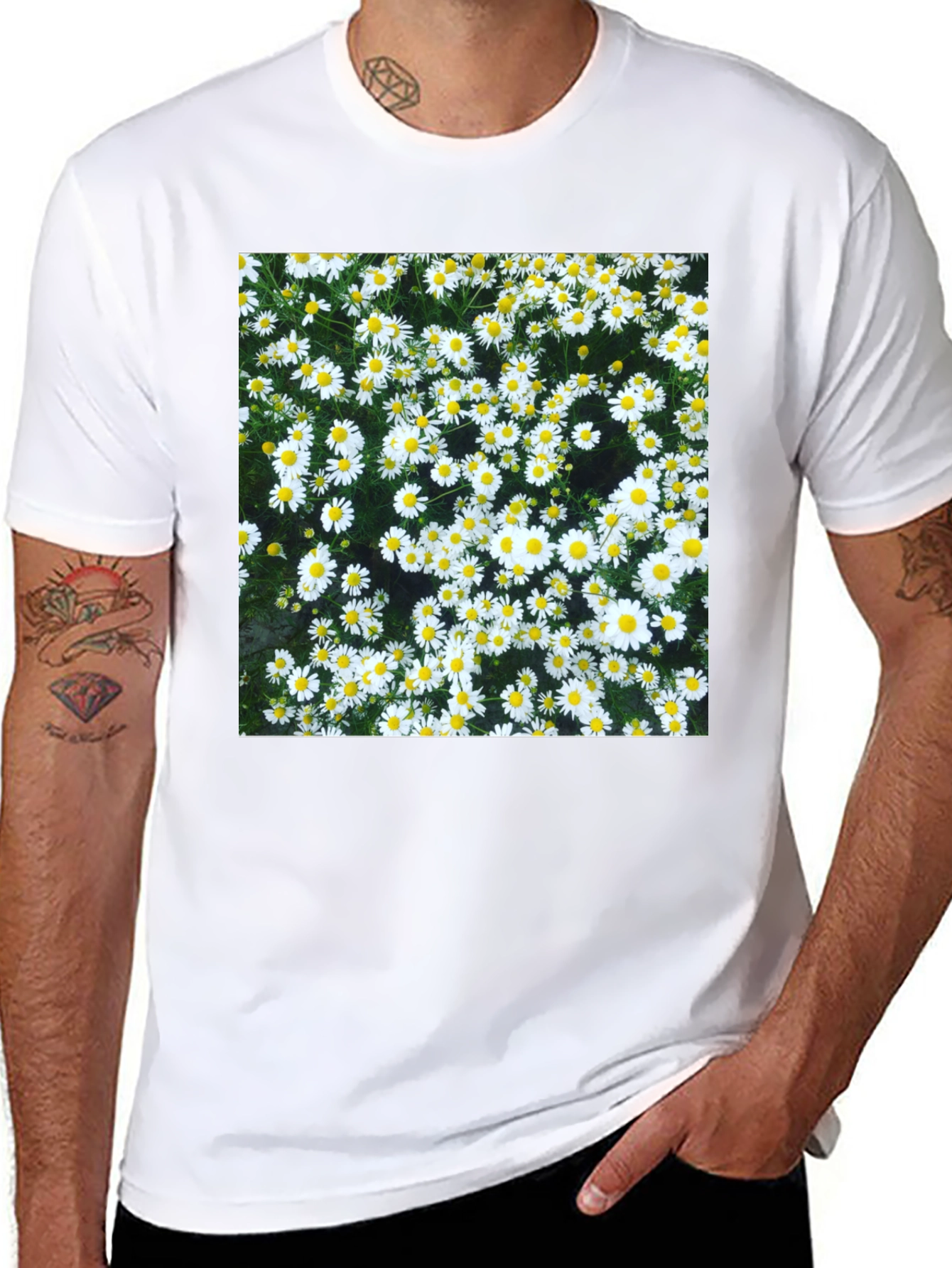Daisy Print Black T-Shirt - Floral Pattern Tee