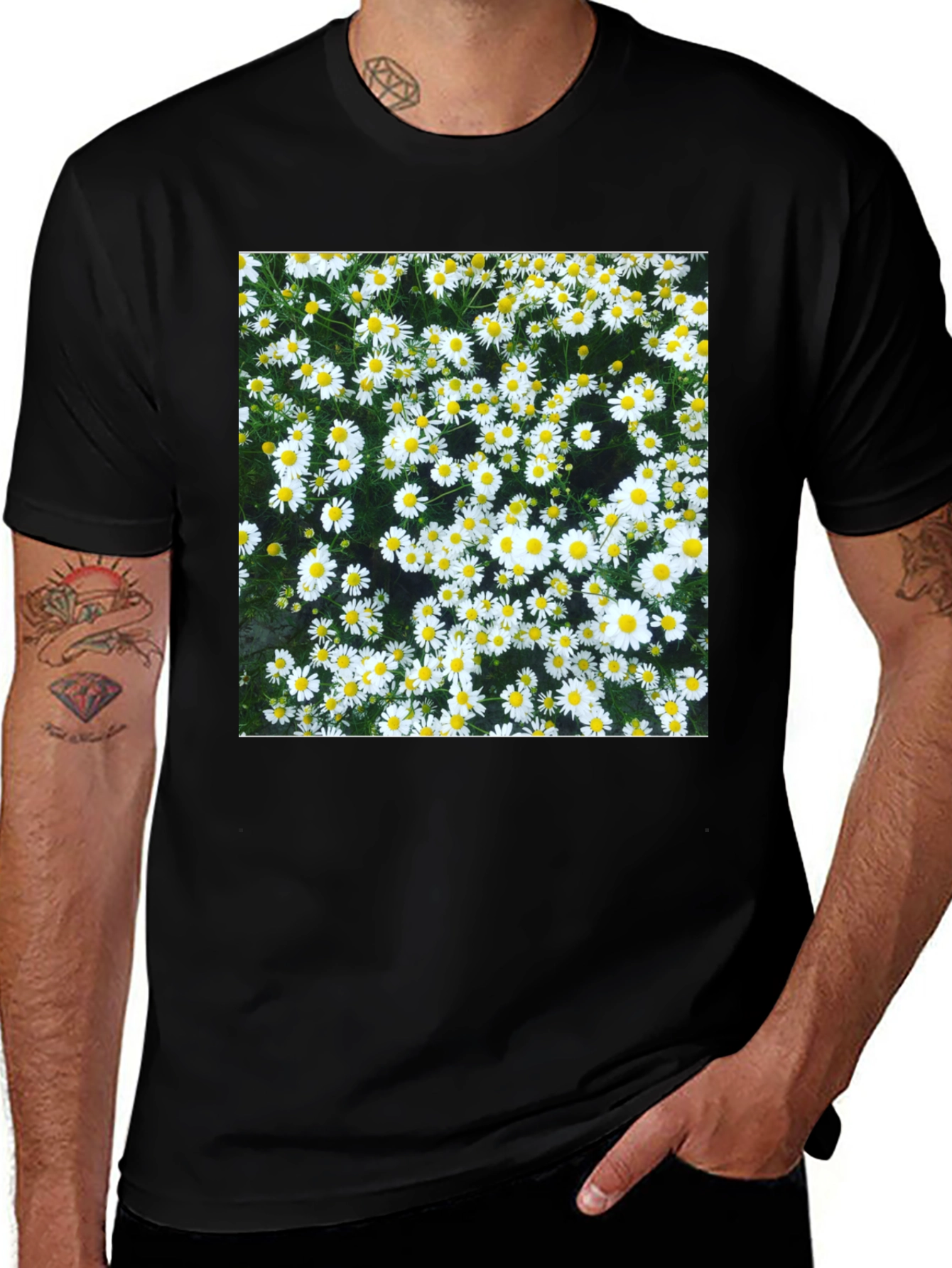 Daisy Print Black T-Shirt - Floral Pattern Tee