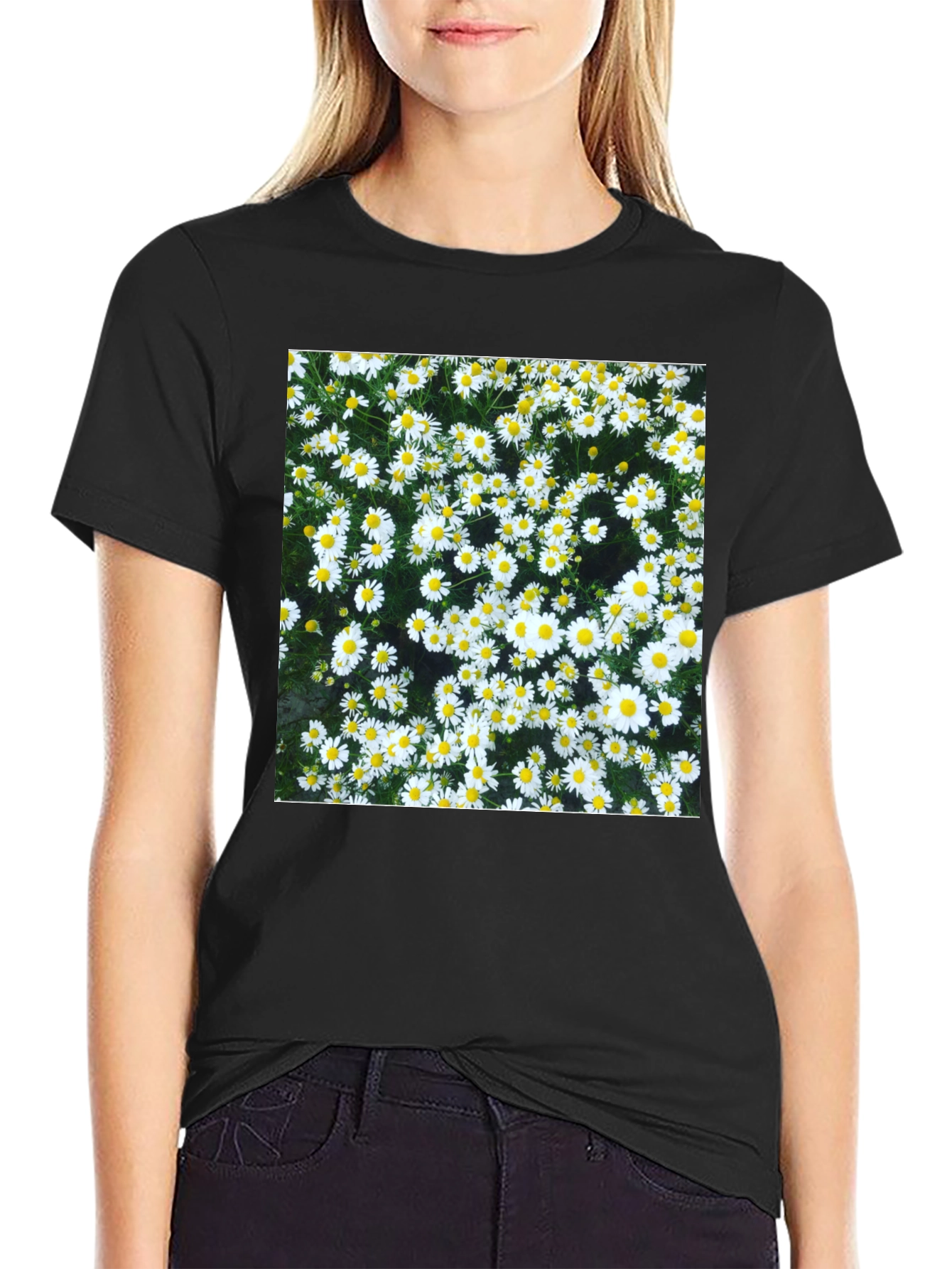 Daisy Print Black T-Shirt - Floral Pattern Tee
